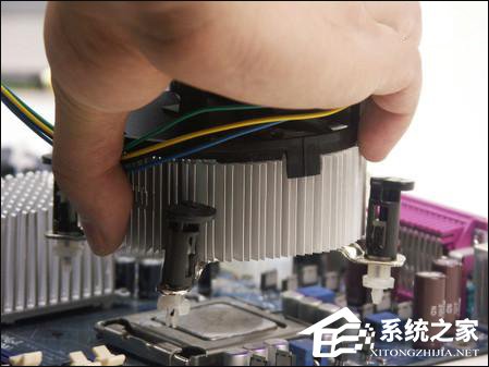 AMD、Intel CPU风扇安装与拆卸详细步骤